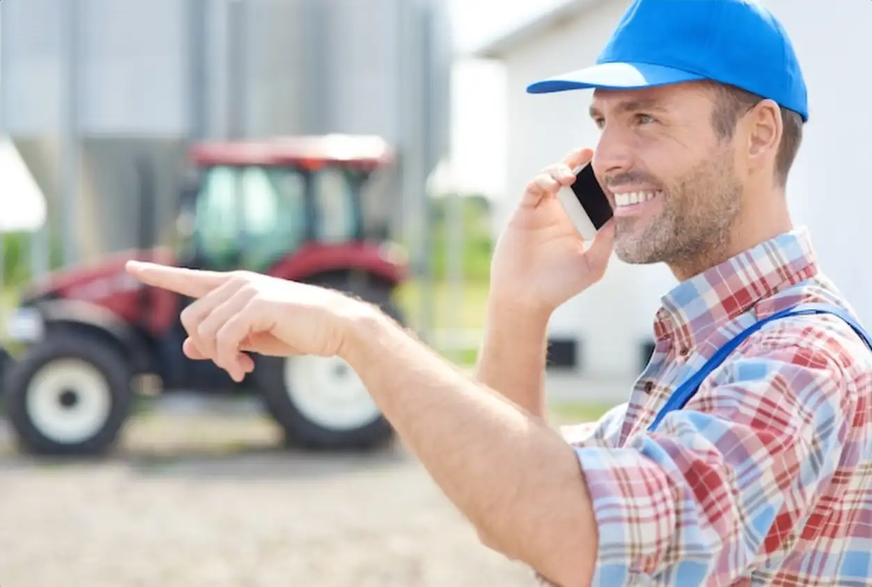 Assurer un tracteur sans être agriculteur : guide complet et solutions