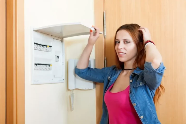 Comment retirer un fusible sur un tableau électrique : guide complet et sécurisé