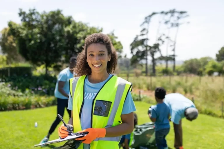 Emploi et environnement en 2026 : les métiers qui recrutent massivement et comment y entrer sans attendre