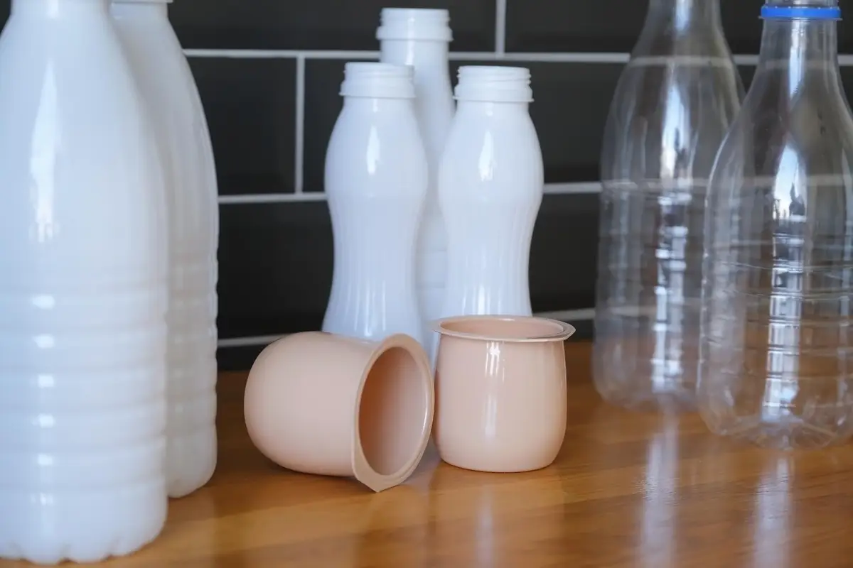 Recycler un pot de yaourt sans se tromper