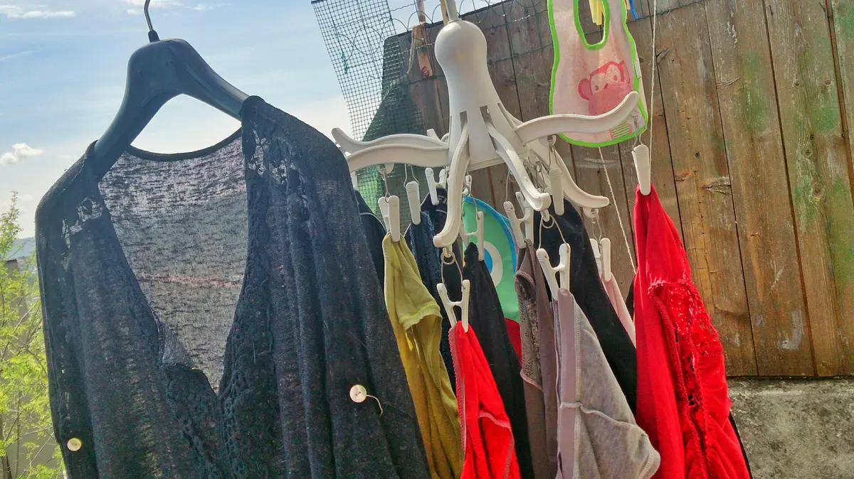 Vêtements de seconde main en friperie