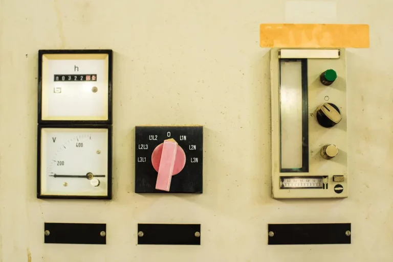 Comprendre et remplacer un compteur électrique ancien